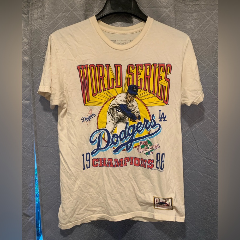 Crazy vintage Dodger 1988 World Series shirt